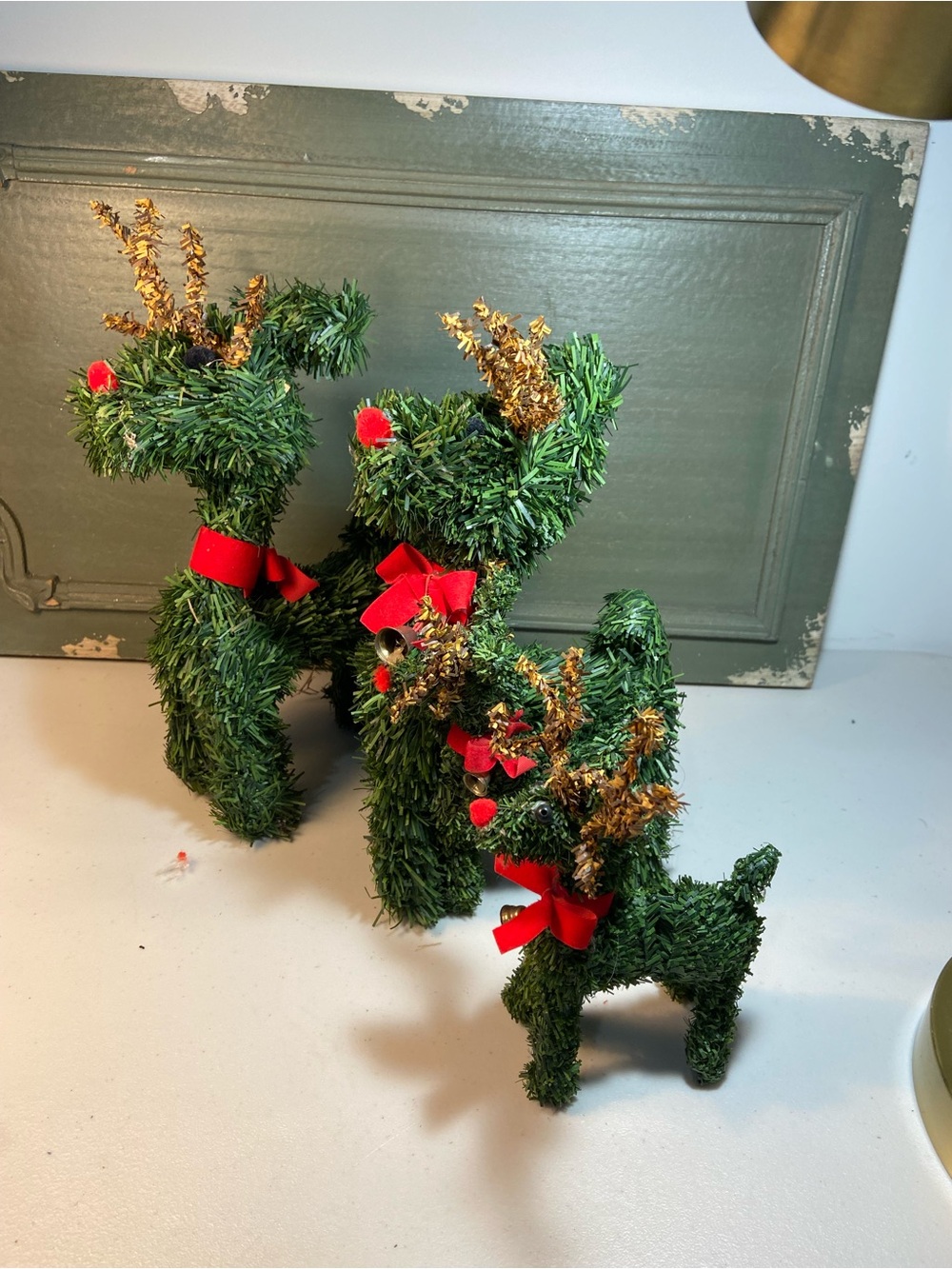 Green Holiday Reindeer Trio with Red Accents - Unbranded